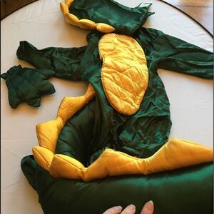 🦖 🎃- 18 GREEN Satin Dinosaur with Gold Stuffed Stegasaurus